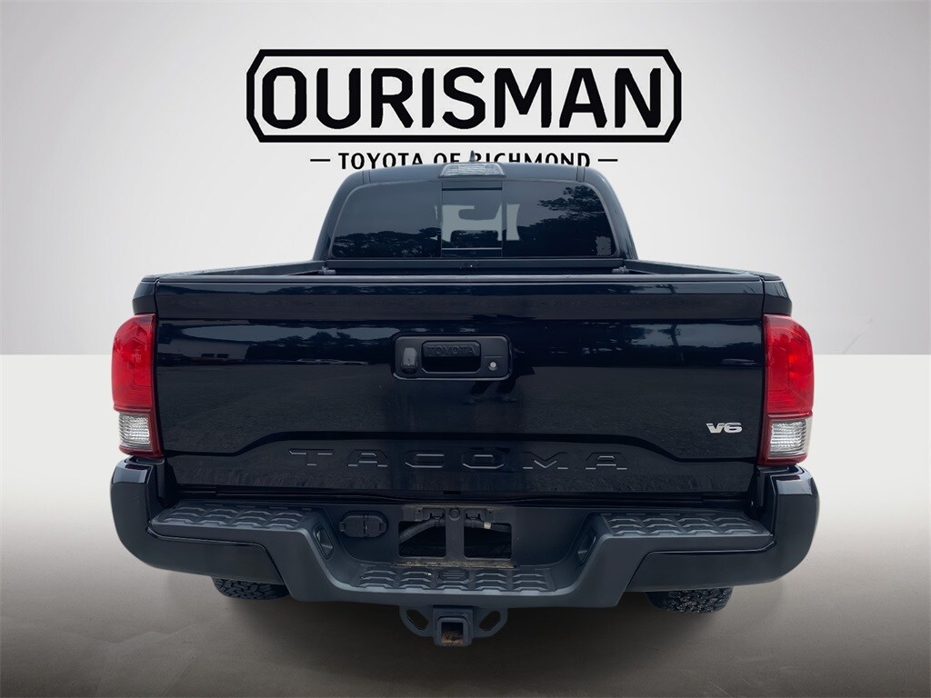 2019 Toyota Tacoma TRD Sport Double Cab photo 4