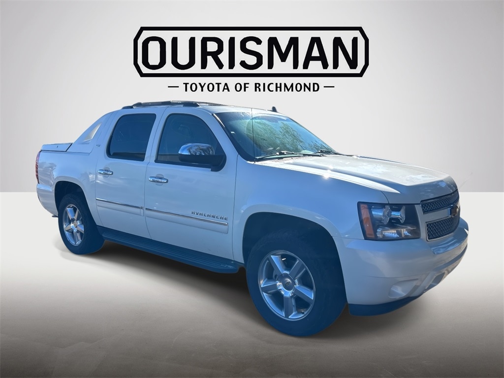 2012 Chevrolet Avalanche LTZ's photo