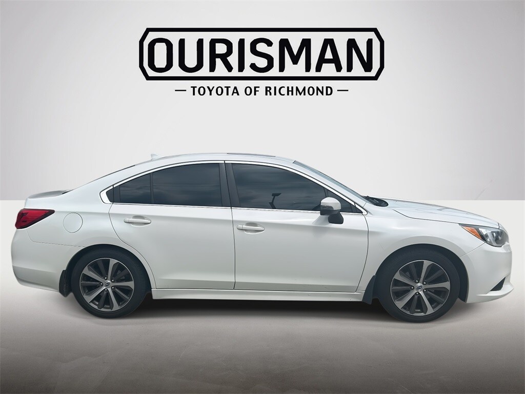 2016 Subaru Legacy 3.6R photo 2