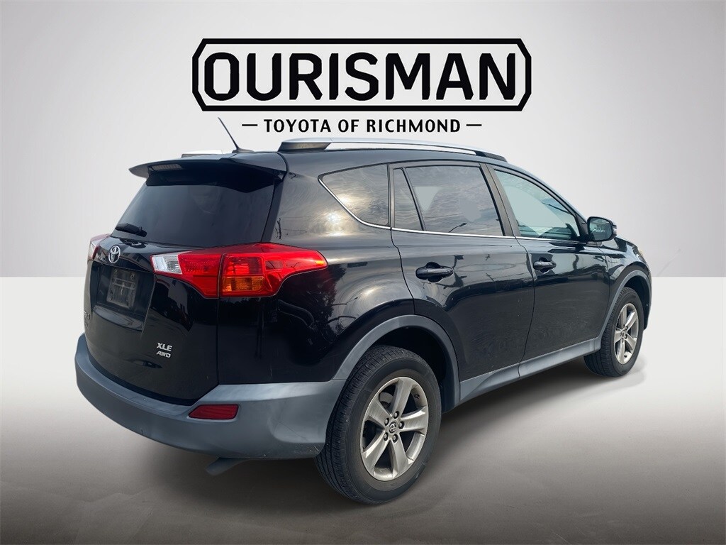 2015 Toyota RAV4 XLE photo 3