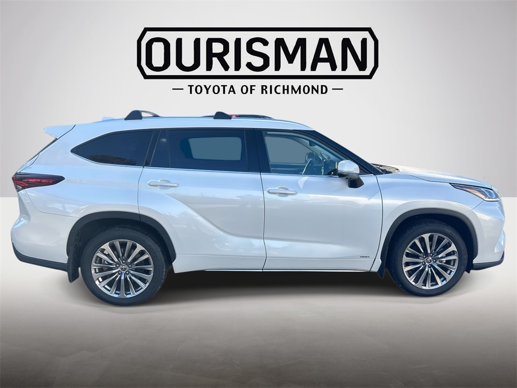 Used 2025 Toyota Highlander Hybrid Limited 25th Edition SUV