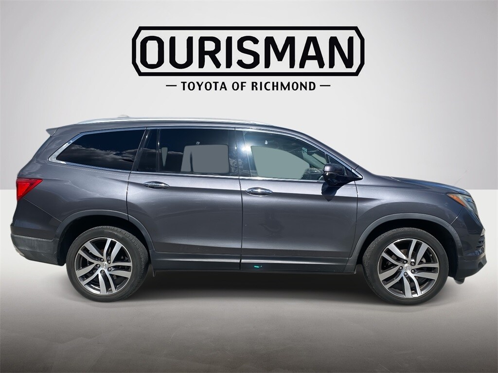 2018 Honda Pilot Touring photo 2