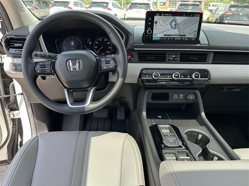 Used 2024 Honda Pilot Touring with VIN 5FNYG2H72RB015111 for sale in Henrico, VA