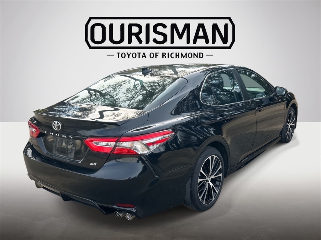 Used 2019 Toyota Camry SE Sedan