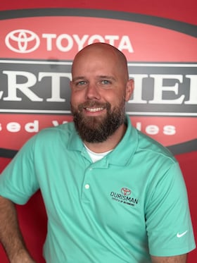 Staff member Justin Poole from ID_6e0190dfc047