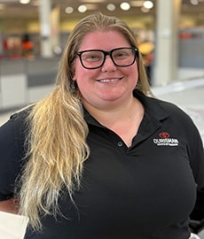 Staff member Louise Albis from ID_6e0190dfc047