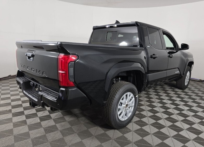 2025 Toyota Tacoma SR5 photo 3