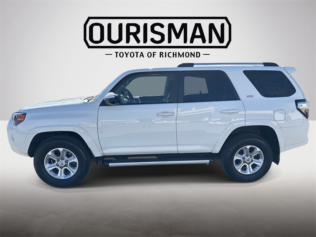 2023 Toyota 4Runner SR5 photo 4