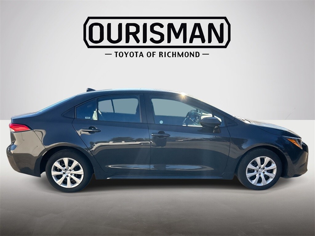 2024 Toyota Corolla LE photo 2