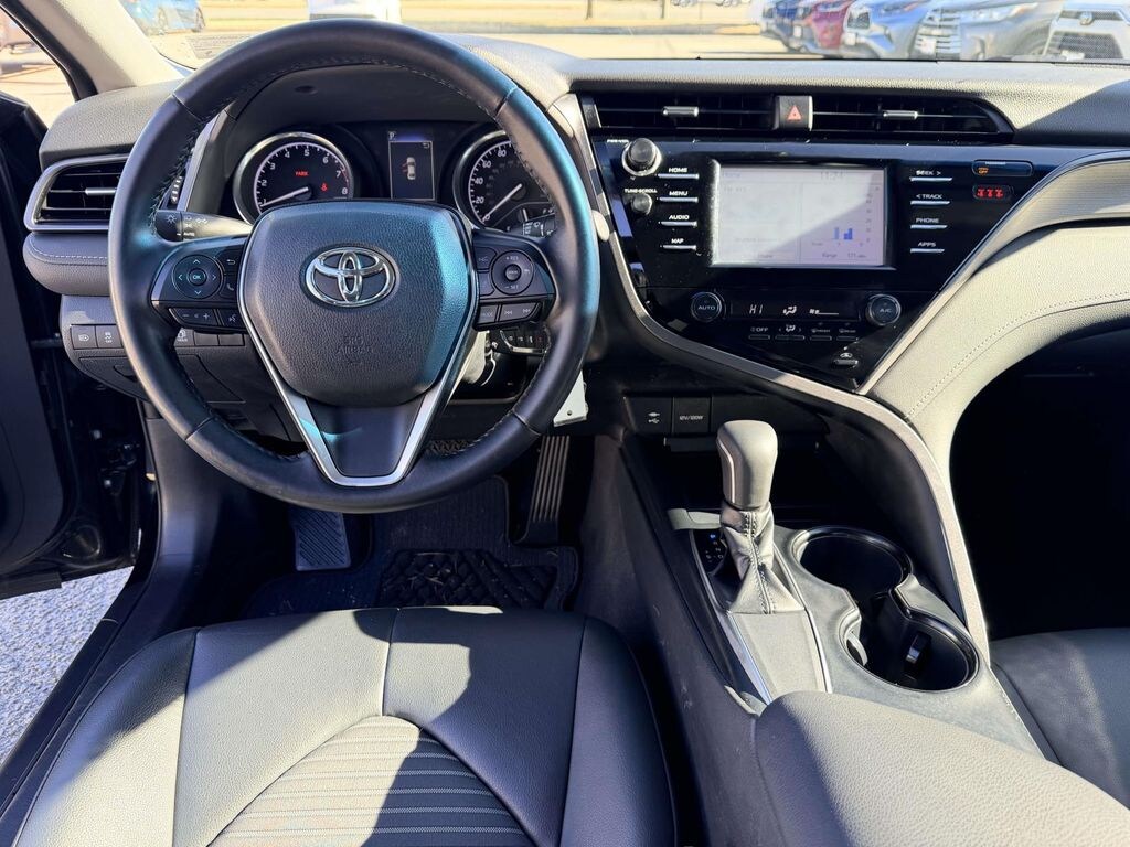 Used 2019 Toyota Camry SE Sedan