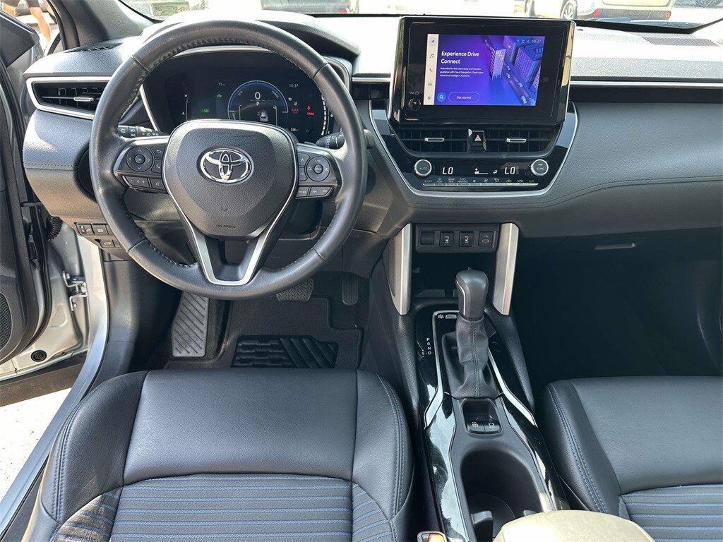 2024 Toyota Corolla Hybrid XSE photo 2