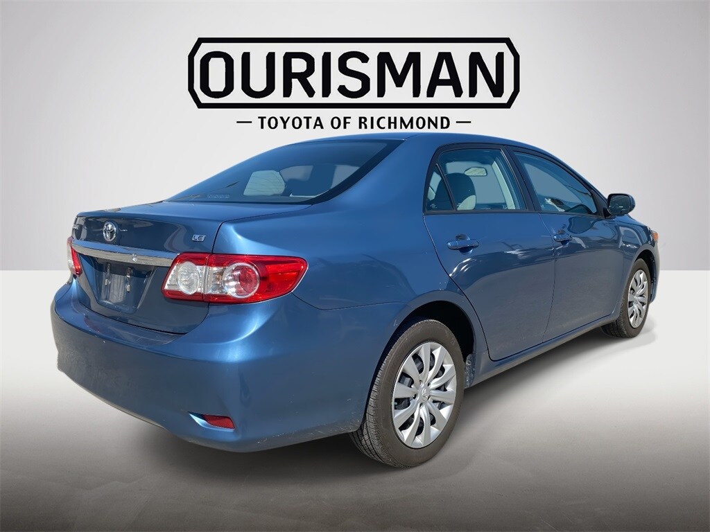 2012 Toyota Corolla LE photo 3