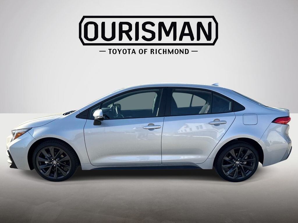 Used 2025 Toyota Corolla SE Sedan