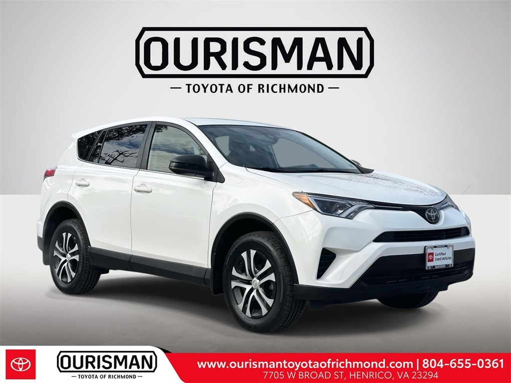 2018 Toyota RAV4 LE's photo