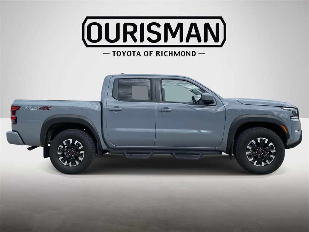 2023 Nissan Frontier PRO-4X photo 2