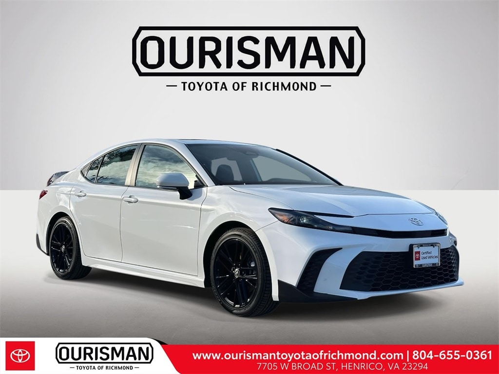 2025 Toyota Camry SE