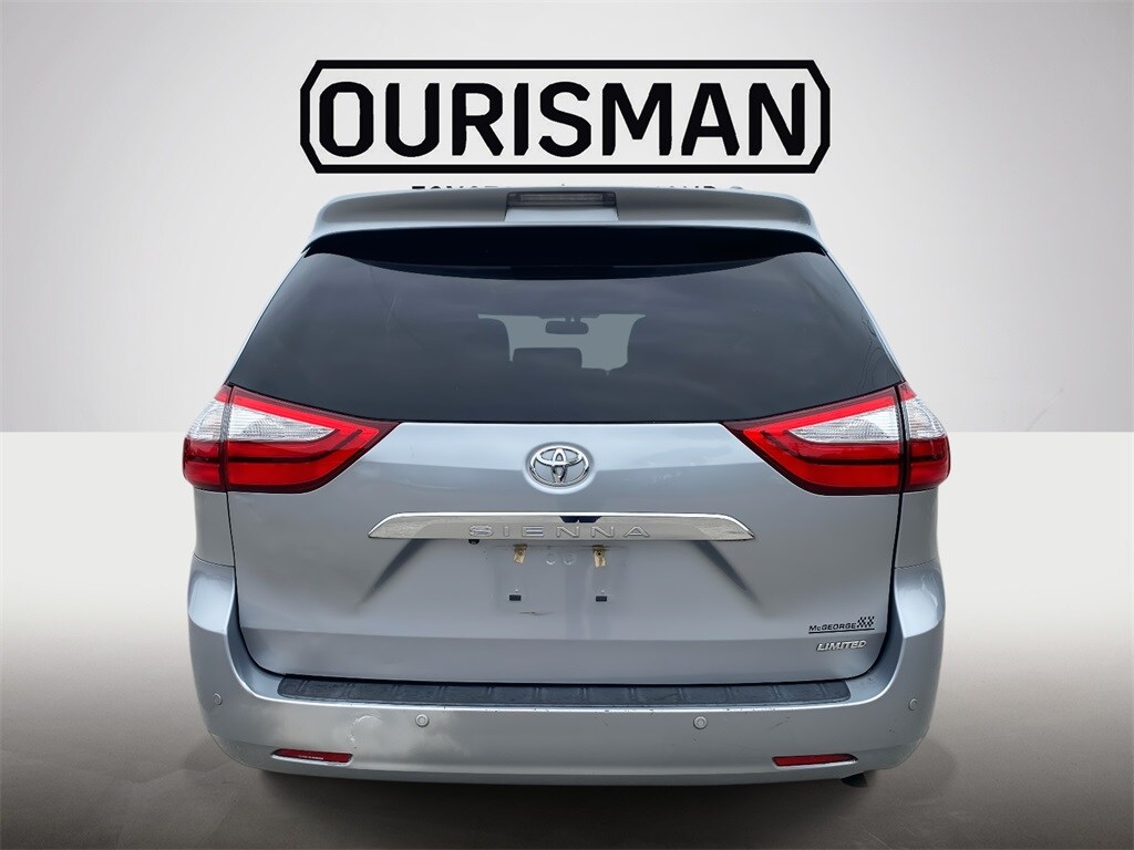 2016 Toyota Sienna Limited Premium photo 4