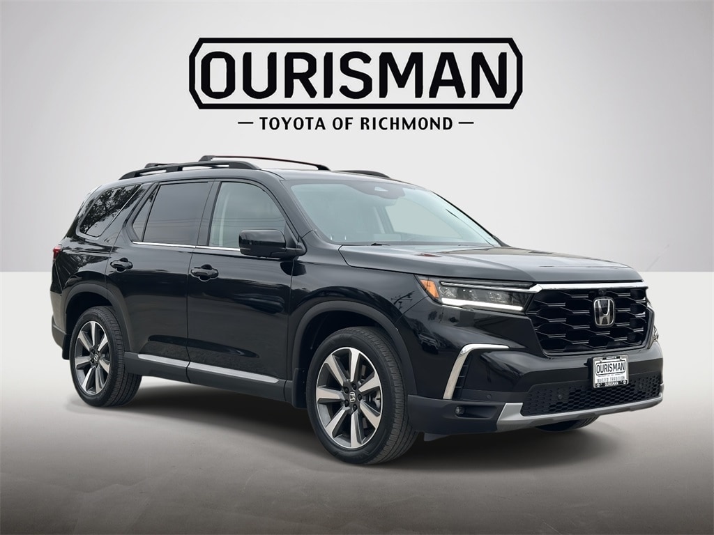 2023 Honda Pilot Elite's photo