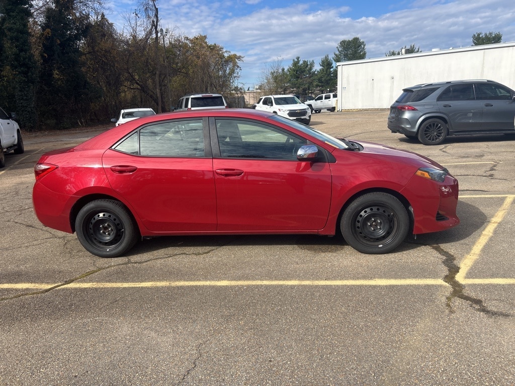 Used 2018 Toyota Corolla LE Sedan
