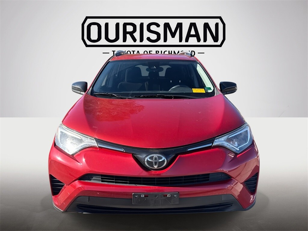 2017 Toyota RAV4 LE photo 2