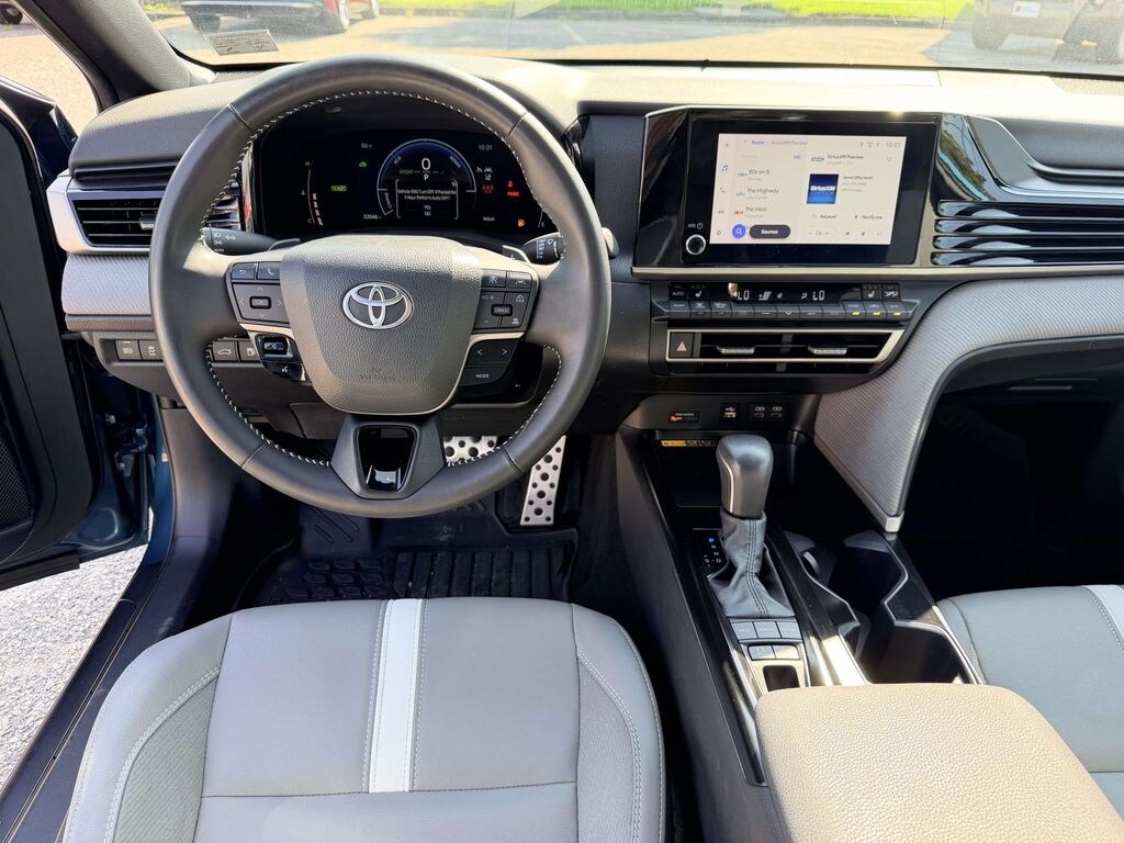 Used 2025 Toyota Camry SE Sedan
