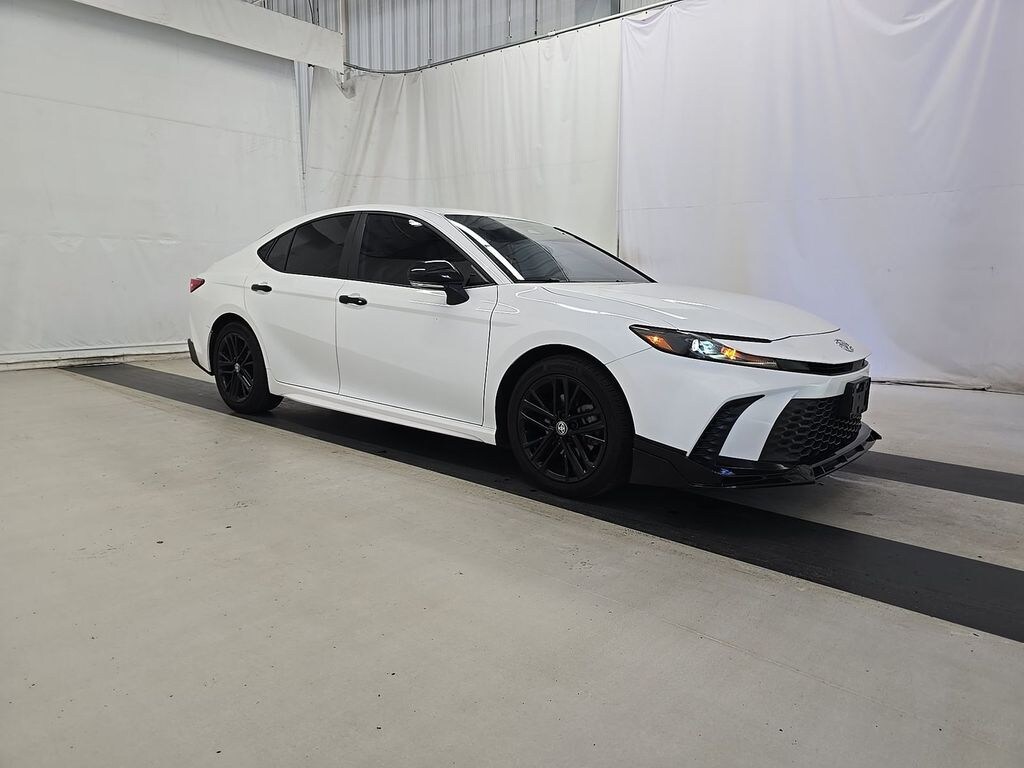 Used 2025 Toyota Camry SE Sedan