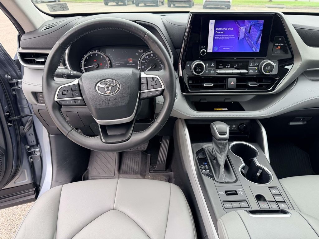 Used 2023 Toyota Highlander XLE SUV