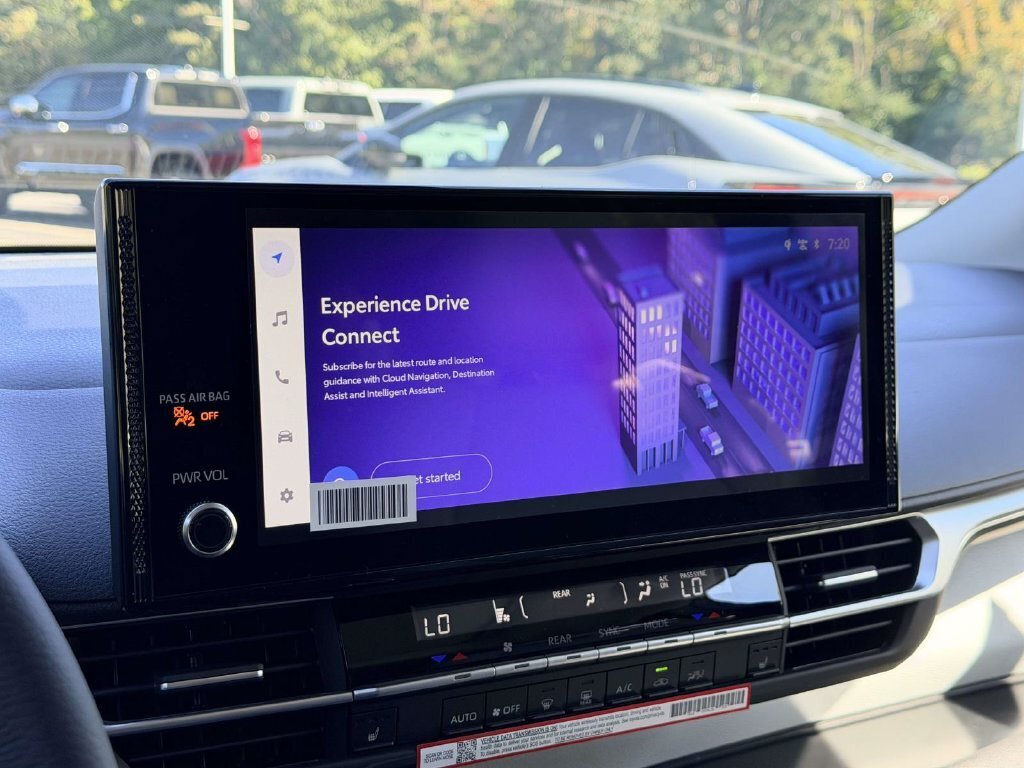 New 2026 Toyota Sienna XLE 7 PASSENGER