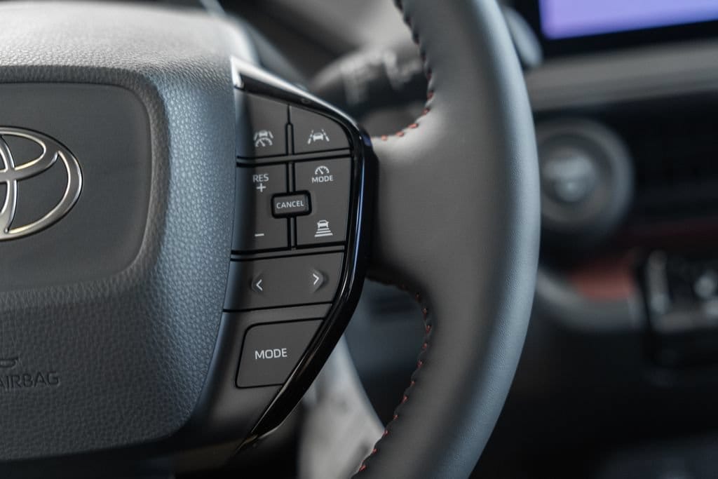 2026 Toyota Prius Plug-in Hybrid XSE - Photo 22