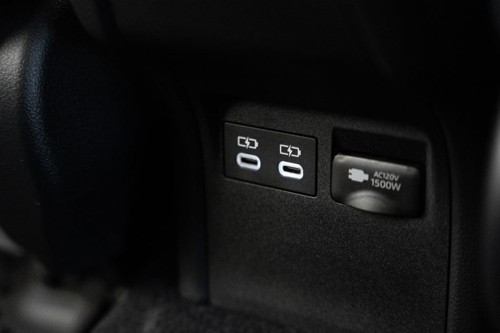 2026 Toyota Prius Plug-in Hybrid XSE - Photo 28