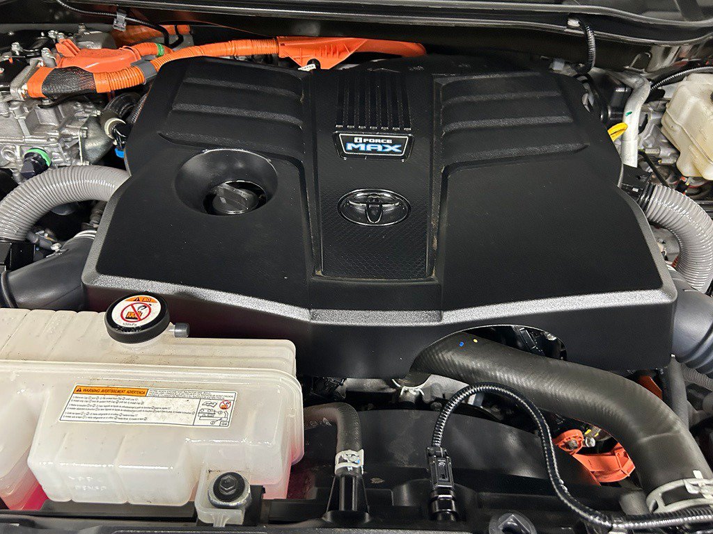 2024 Toyota Tundra Platinum - Photo 17