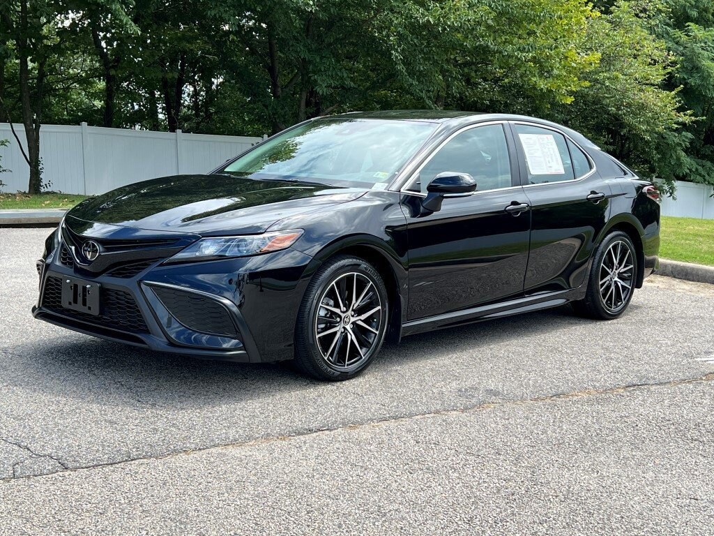 Used 2024 Toyota Camry SE with VIN 4T1G11BK0RU114808 for sale in Woodbridge, VA