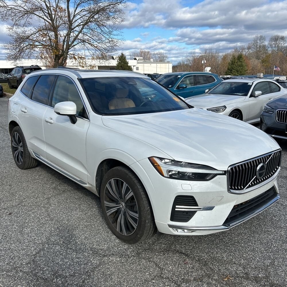 2022 Volvo XC60 B5 Inscription photo 2