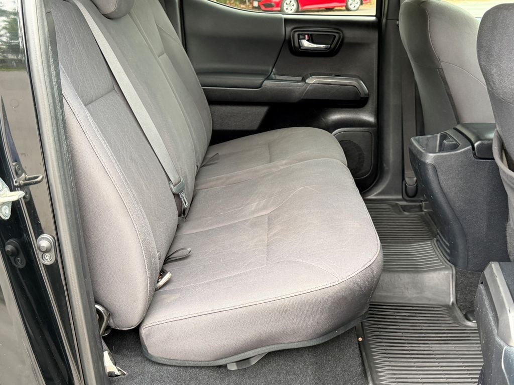 2019 Toyota Tacoma TRD Sport - Photo 11