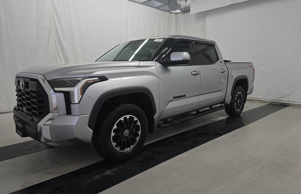 2023 Toyota Tundra SR5's photo
