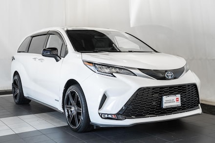 2021 Toyota Sienna XSE Minivan/Van