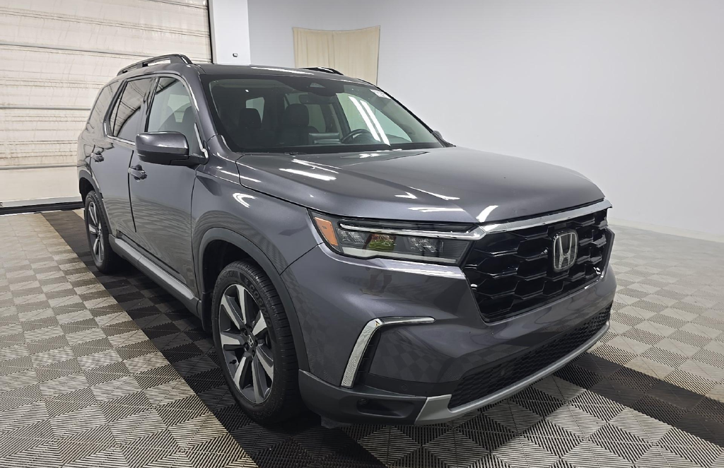 Used 2024 Honda Pilot Touring SUV