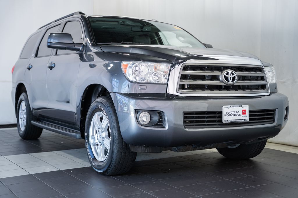 2017 Toyota Sequoia 5.7 Auto 4WD SR5's photo