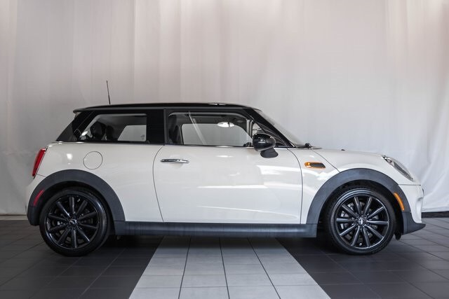2015 Mini Cooper Base photo 2