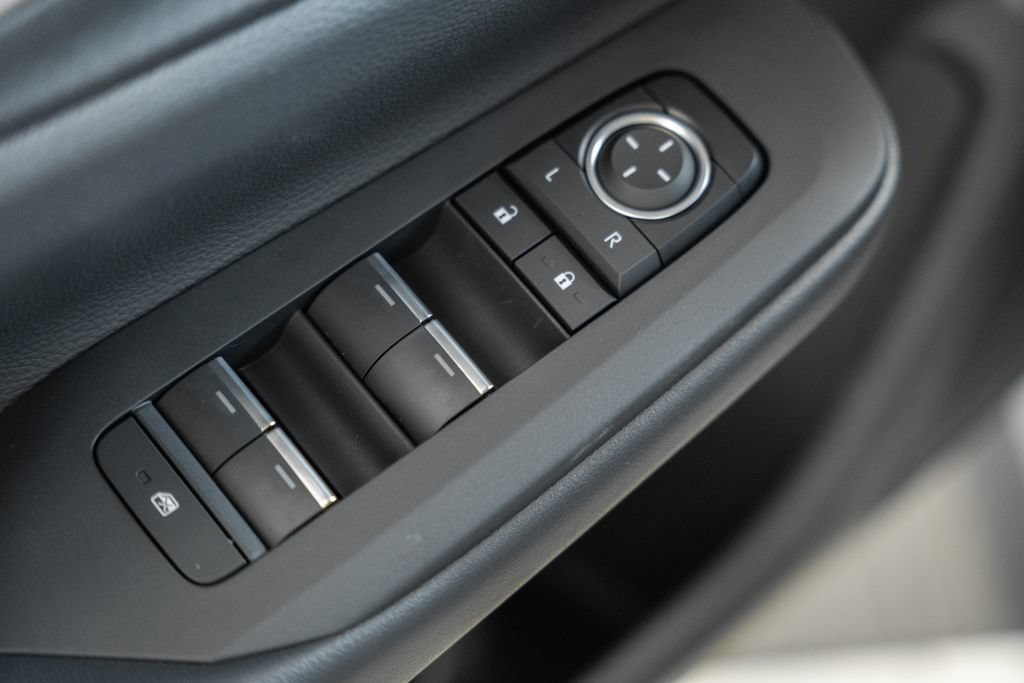2026 Toyota Prius Plug-in Hybrid XSE - Photo 36