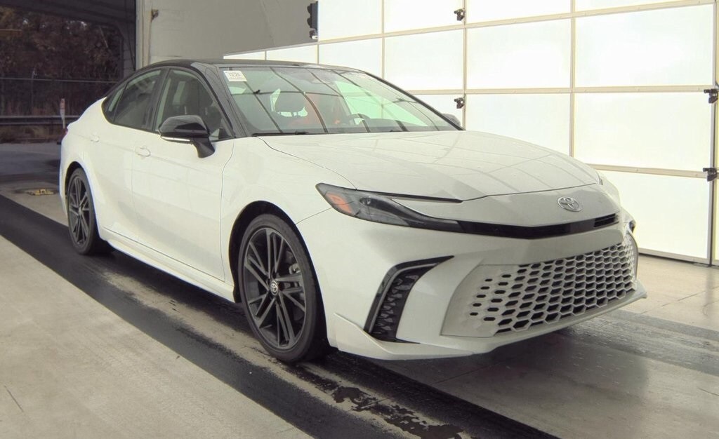 2025 Toyota Camry XSE photo 2