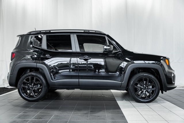 2023 Jeep Renegade Altitude photo 2