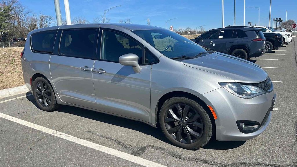 2020 Chrysler Pacifica Touring