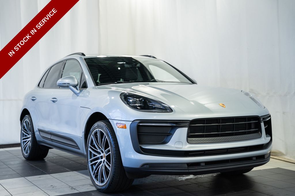 2022 Porsche Macan -'s photo