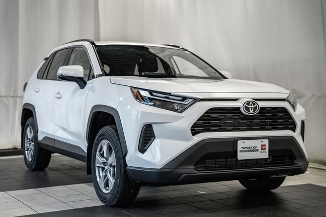 2025 Toyota RAV4 XLE's photo