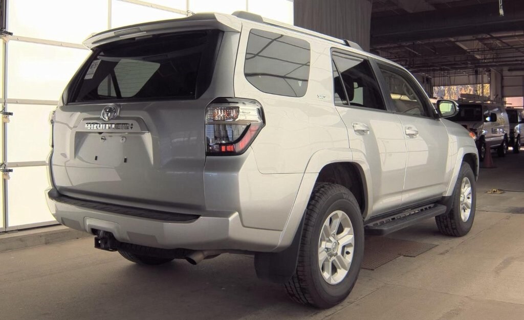 2022 Toyota 4Runner SR5 Premium photo 4
