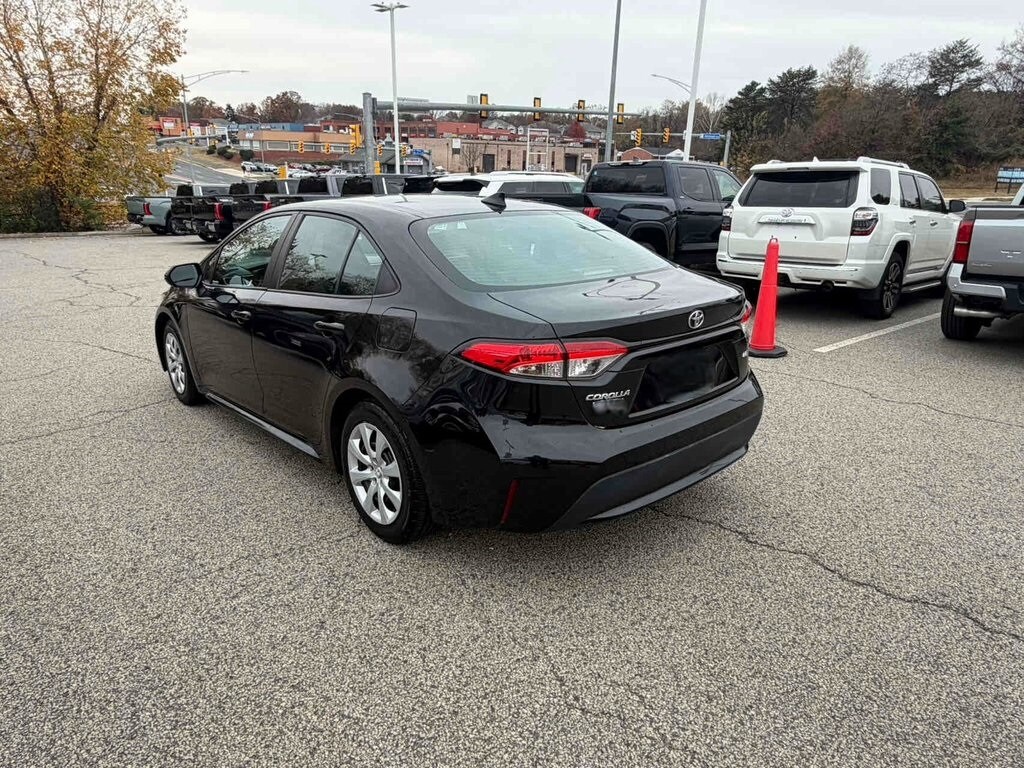 2020 Toyota Corolla LE photo 4