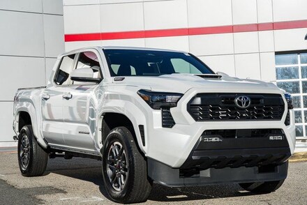 2024 Toyota Tacoma Hybrid TRD Sport Truck