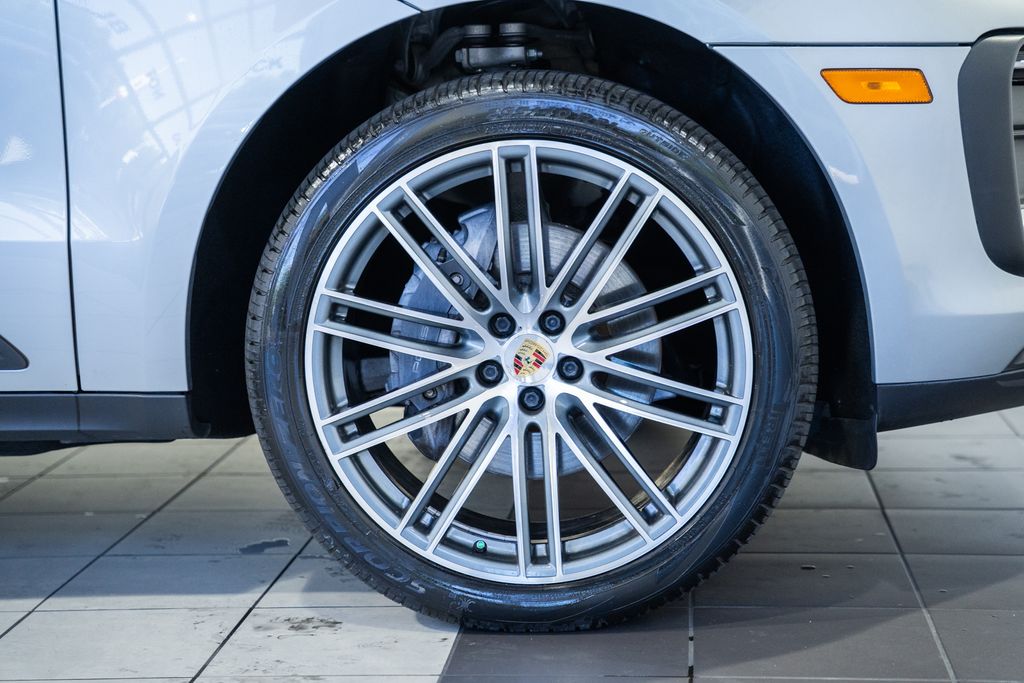 2022 Porsche Macan Base - Photo 15