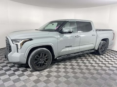 2022 Toyota Tundra SR5 Truck